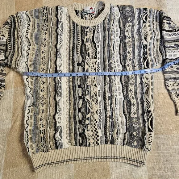 VNT Eclectic Funky Dadcore BlokecoreBlue & White Funky Knit Crewneck Sweater